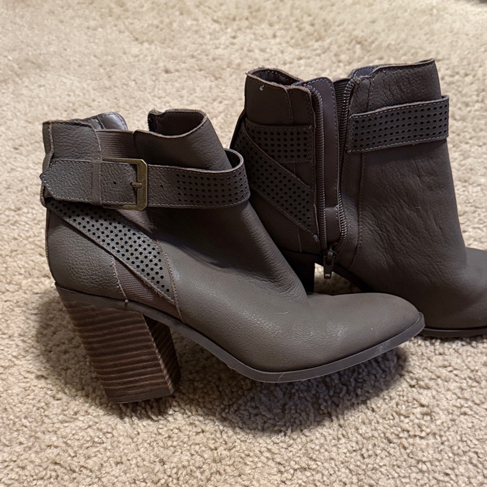 Stylish Gray Ankle Boots